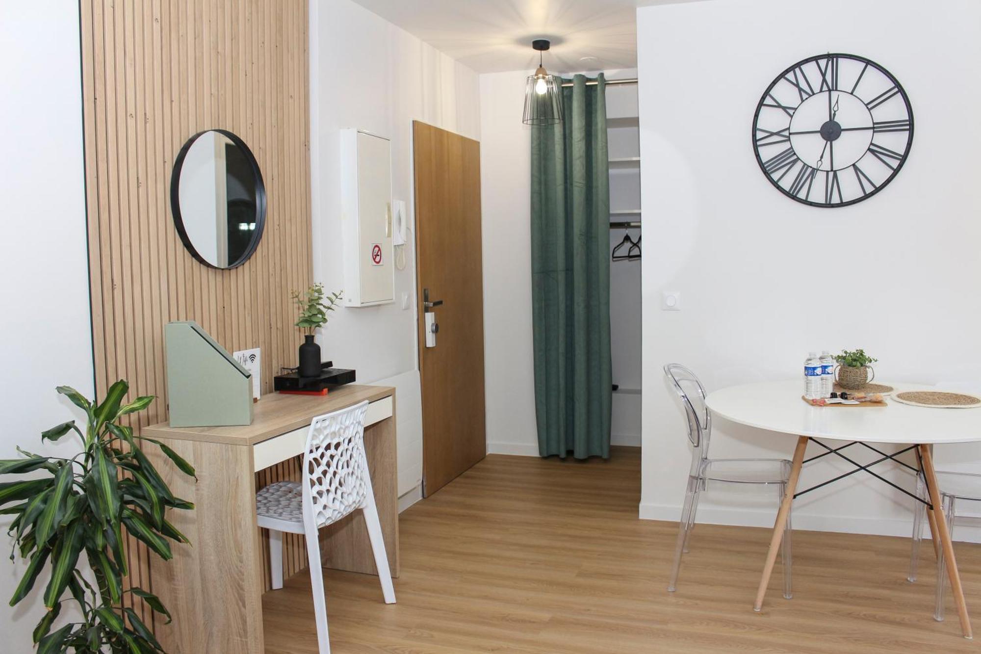 Appartement Entier *Au Pied De La Gare* Juvisy-sur-Orge Buitenkant foto